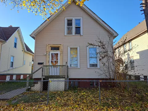 2613 N Vel R Phillips, Milwaukee, WI 53212
