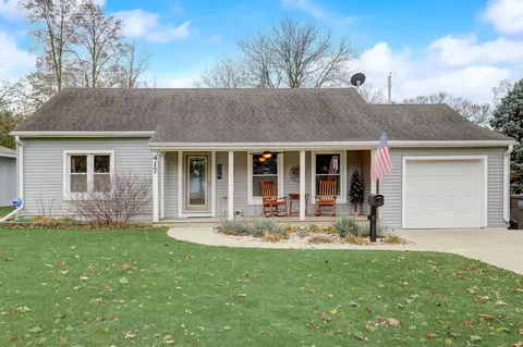 417 Meacham, Mukwonago, WI 53149