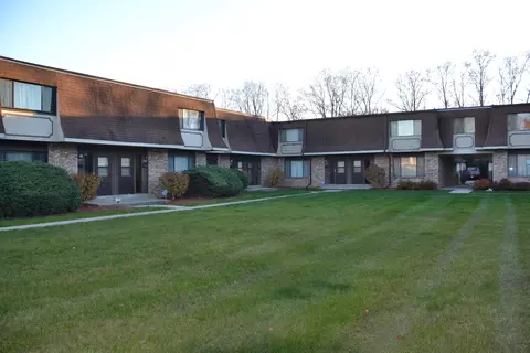 6267 W W Prt, Milwaukee, WI 53223