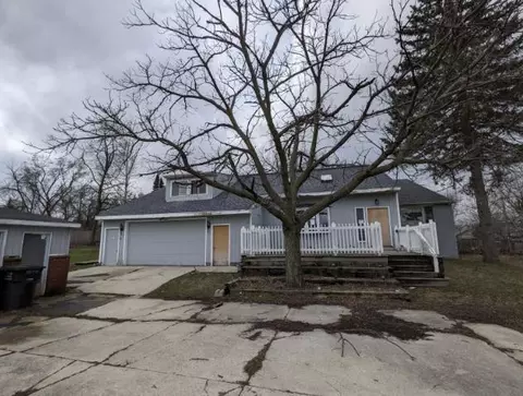 3927 S 41st, Greenfield, WI 53221