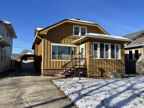 1316 Cleveland, Racine, WI 53405