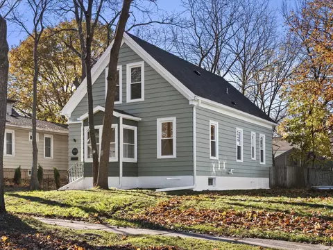 2211 S 78th, West Allis, WI 53219