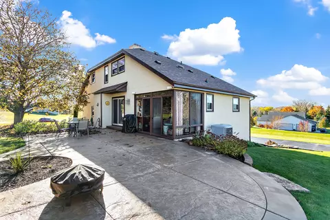 9002 Forest Hls, Caledonia, WI 53108
