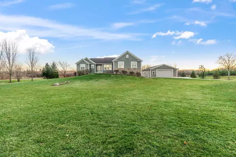 s61w28031 Ridge Vly, Genesee, WI 53189