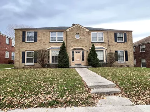 6525 W W Ctr, Wauwatosa, WI 53210