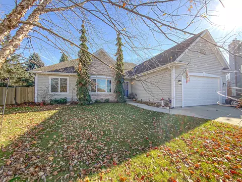 2403 Tanager, Waukesha, WI 53189