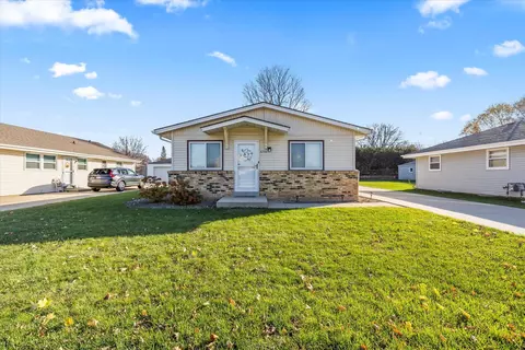 6702 N 91st, Milwaukee, WI 53224
