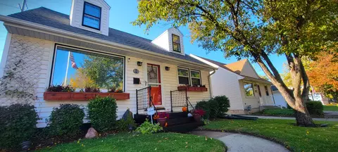 921 S 98th, West Allis, WI 53214