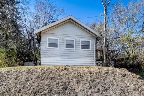 1604 E North, Waukesha, WI 53188