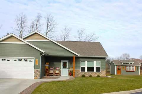 442 Park #7, Kewaskum, WI 53040