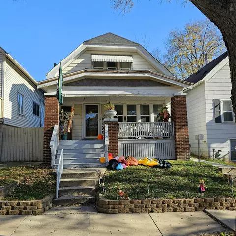 2476 S 12th, Milwaukee, WI 53215