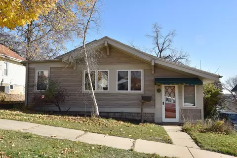 417 Fairview, Waukesha, WI 53188