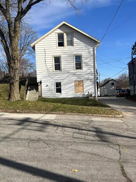 1019 N 12th, Sheboygan, WI 53081