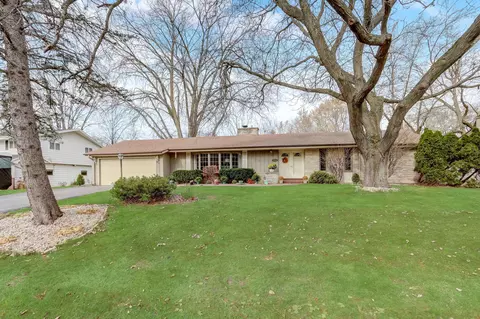 5760 W Green Brk, Brown Deer, WI 53223