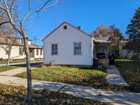 1733 Chatham, Racine, WI 53402