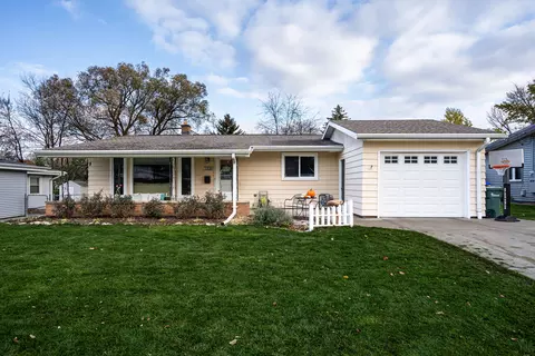 7308 Earl, Greendale, WI 53129