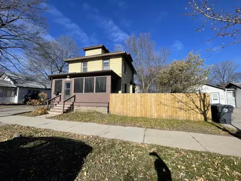819 Division, La Crosse, WI 54601