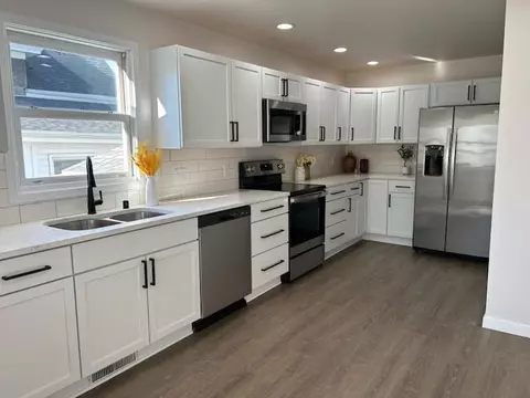 318 S S Park, Fond Du Lac, WI 54935