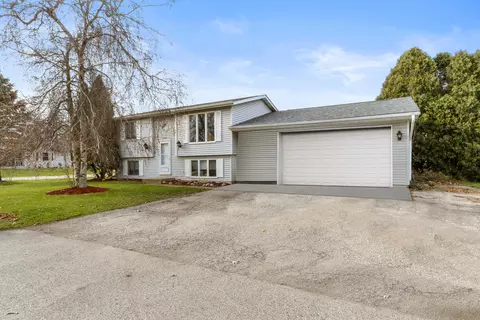 w1220 Beechwood Road, Bloomfield, WI 53128
