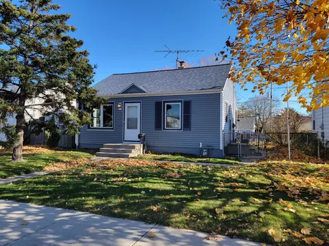 3148 S Chase, Milwaukee, WI 53207