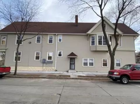 1734 W Clarke #1728, Milwaukee, WI 53206