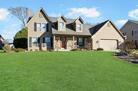 4060 S Avon, New Berlin, WI 53151