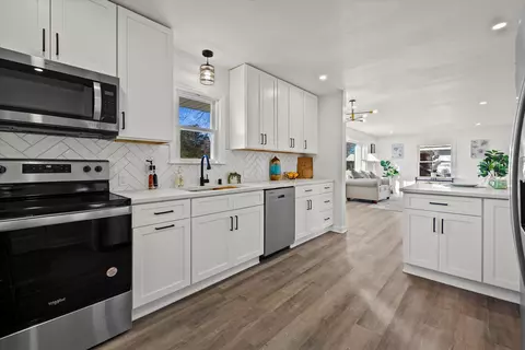 3430 N Mayfair, Wauwatosa, WI 53222