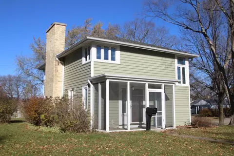 736 N Cumberland, Waukesha, WI 53188