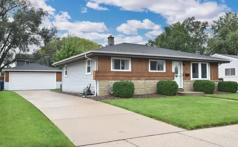 4042 Lasalle, Racine, WI 53402