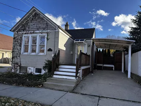125 W Garfield, Milwaukee, WI 53212
