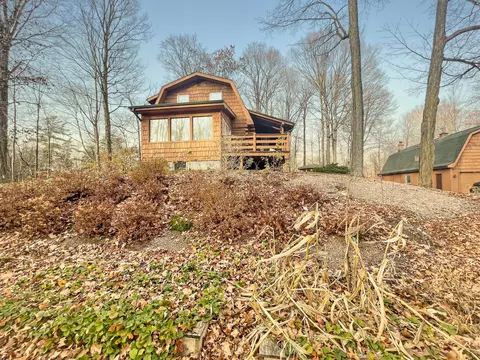 10730 Spring Lk, Valders, WI 54245