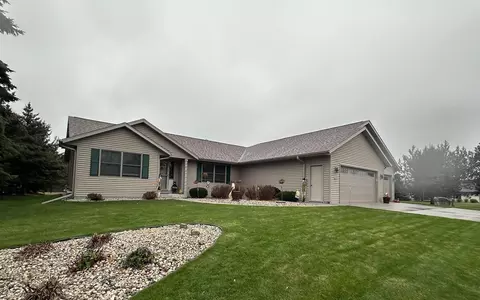 6611 Lake Aire, Wilson, WI 53081
