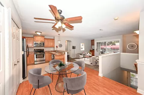 221 N Chicago #6, South Milwaukee, WI 53172