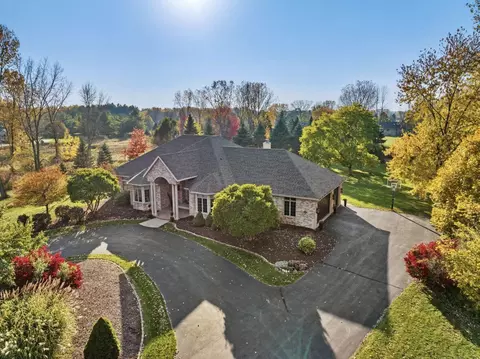 5028 Baronwood, Sheboygan, WI 53083
