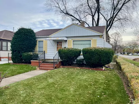 521 Wolff, Racine, WI 53402