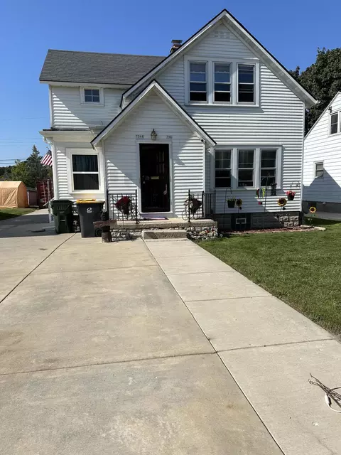 736 2nd, West Bend, WI 53095