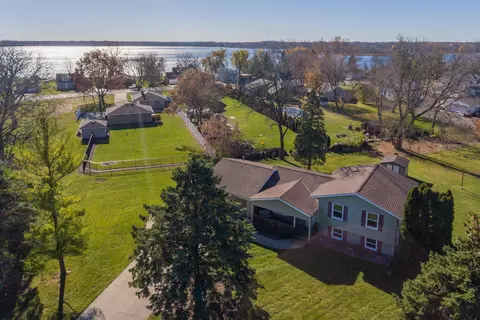 8122 Waverly, Norway, WI 53185
