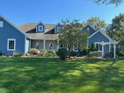 n71w35525 Mapleton Lk, Oconomowoc, WI 53066