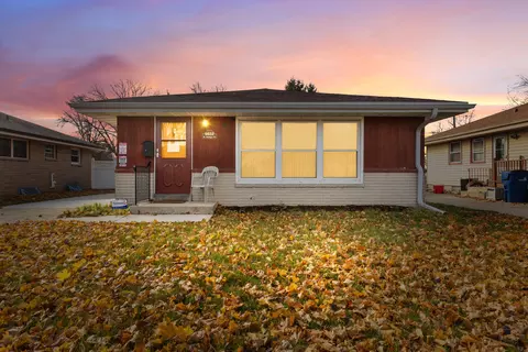 6633 W Dodge, Milwaukee, WI 53220