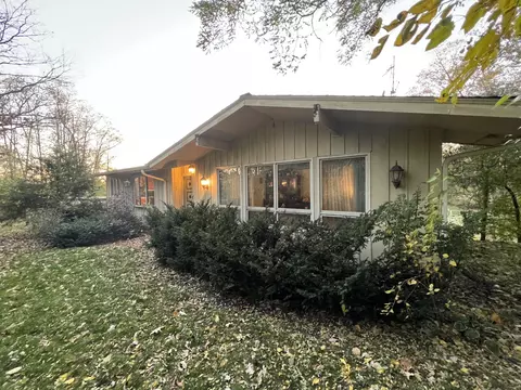 w351s6675 Ulrickson, Eagle, WI 53119