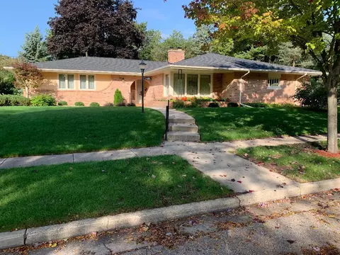 353 Church, Burlington, WI 53105