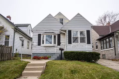 1521 S 62nd, West Allis, WI 53214