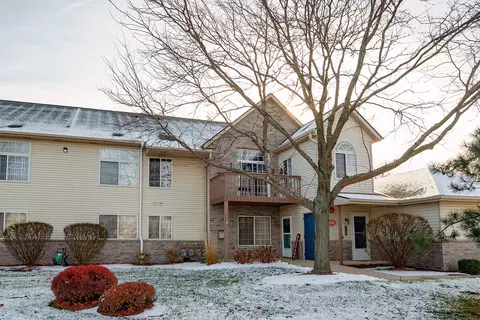 4965 W Maple Leaf, Greenfield, WI 53220