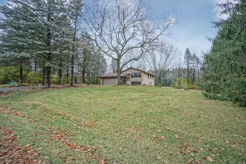 w939 Harmony Lane, East Troy, WI 53120