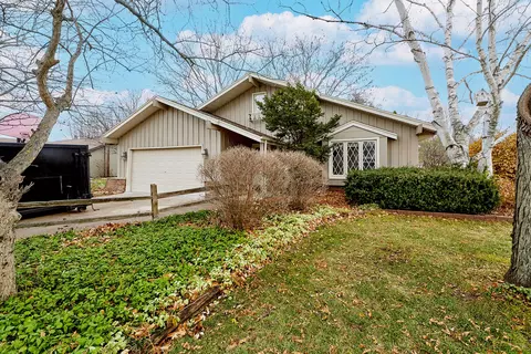 w220n2786 Maplewood, Waukesha, WI 53186