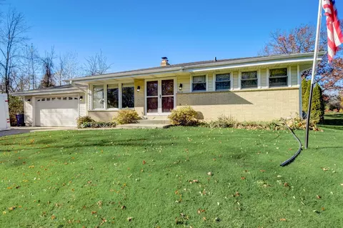 8815 S 15th, Oak Creek, WI 53154