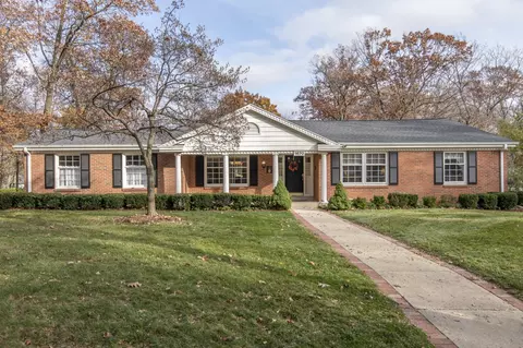 1670 N 123rd, Wauwatosa, WI 53226