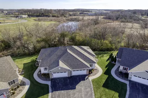 607 Trailview #15, Waterford, WI 53185