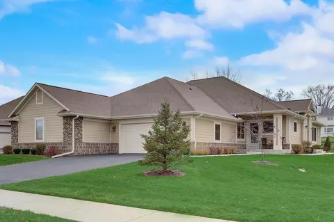 2977 W Villa, Franklin, WI 53132