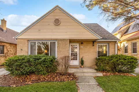 3025 N 75th, Milwaukee, WI 53210